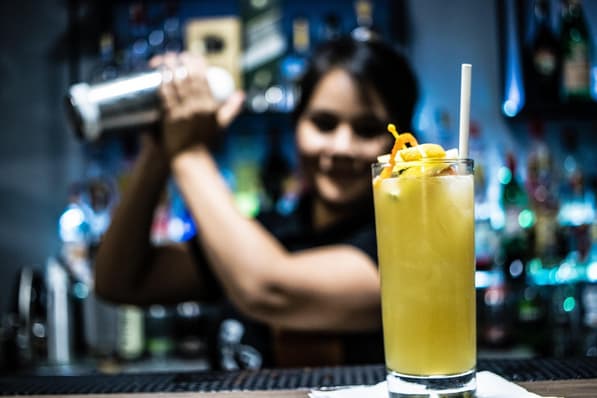 Chicago Nightlife: Bar Hopping Tips and Routes